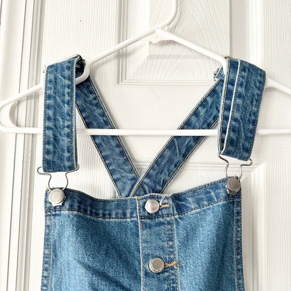 Universal Thread Target Denim Bib Style Low Cut Denim Wide Leg Crop Overalls 4 - Picture 6 of 13